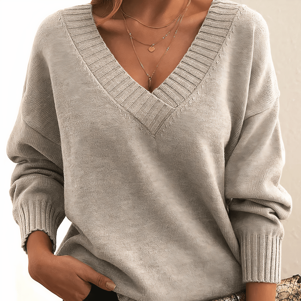 Women's Cashmere Sweater V-Neck - Luxurious Comfort and Style 2